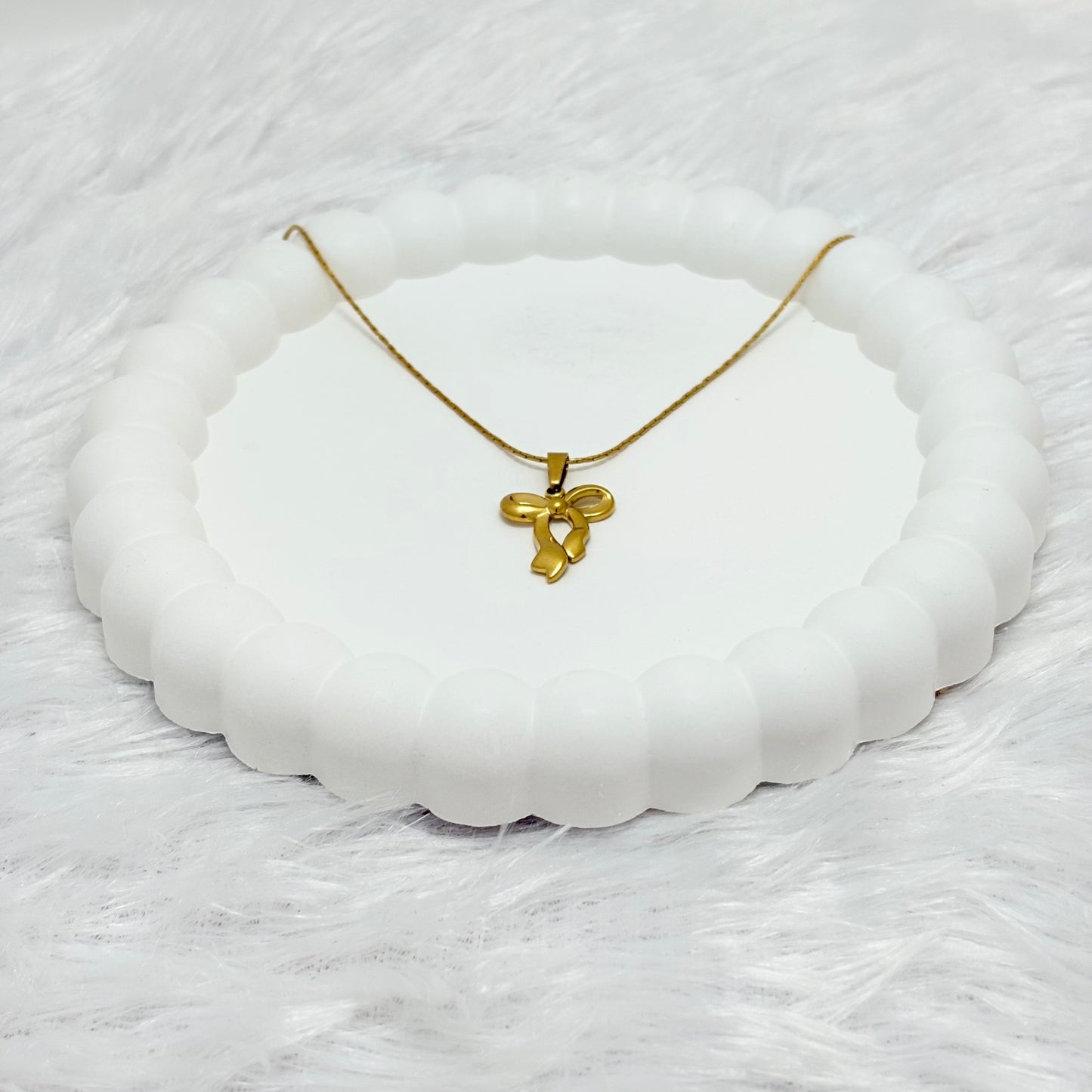 Charming Gold Bow Pendant Necklace