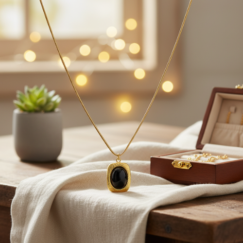 Elegant Onyx Pendant Necklace