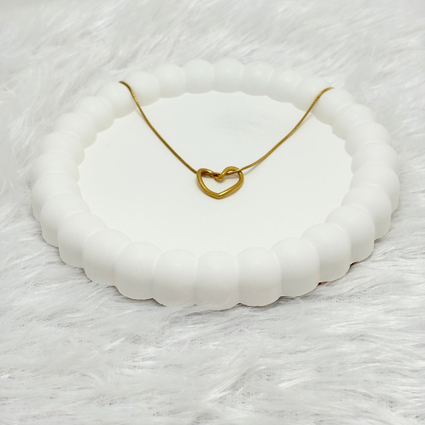 Delicate Heart Outline Necklace