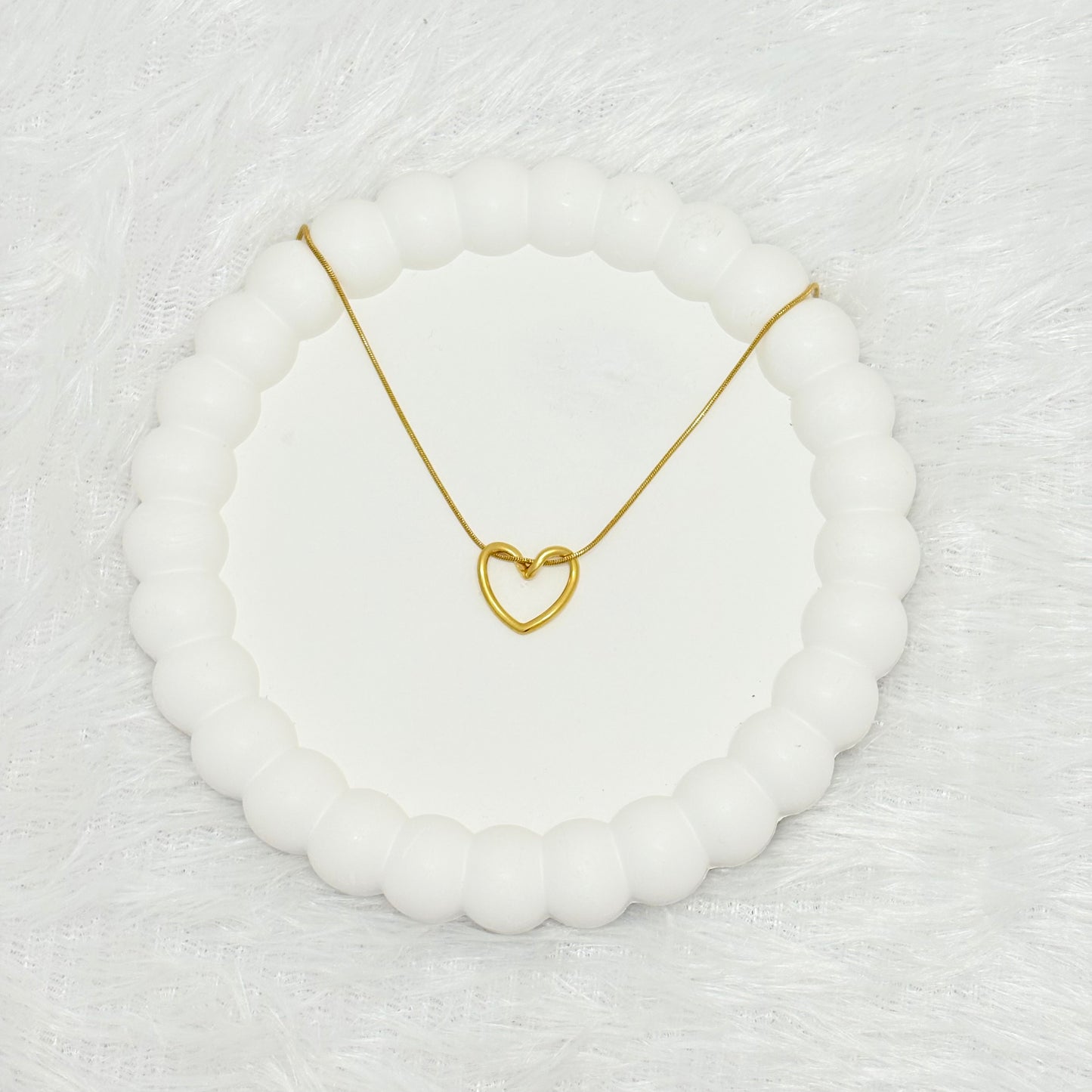 Delicate Heart Outline Necklace