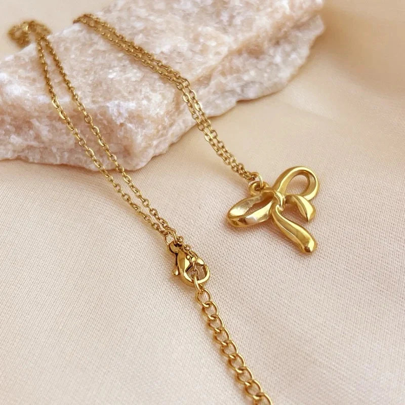 Charming Gold Bow Pendant Necklace